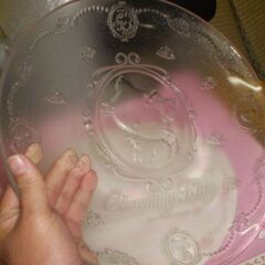 チャーミーキティ　ガラス大皿　外箱往年劣化水濡れあります。の画像