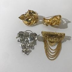 ブローチ ゴールド シルバー 4個セットの画像