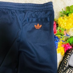 adidas✨アディダス✨70s✨IP6979✨トラックパンツ✨フロントライン✨の画像