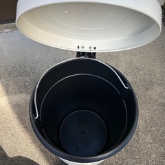 ゴミ箱の画像