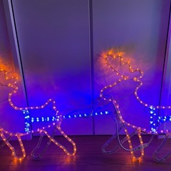 クリスマス　イルミネーション　サンタとトナカイ　の画像