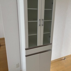 食器棚の画像
