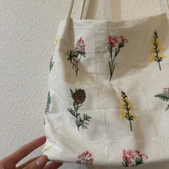 花柄 刺繍 ホワイト ハンドバッグの画像