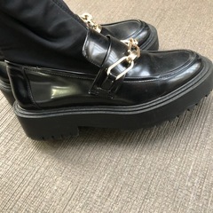 ZARA ブーツの画像