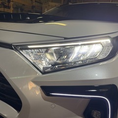 ヘッドライト黄ばみとり取りの画像