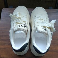 新品 22.5cm レディース スニーカー ホワイト シューズ 靴 カジュアル 識別番号:(931-Z)の画像