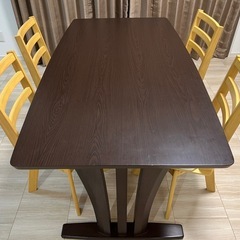 ニトリ◆ダイニングテーブル+椅子4脚セットの画像