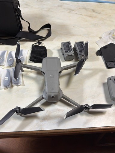 DJI ドローンAIR2