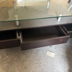 ガラステーブルの画像