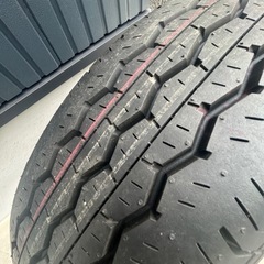 ハイエースダークプライムs 新車外しタイヤ　4本セット　の画像