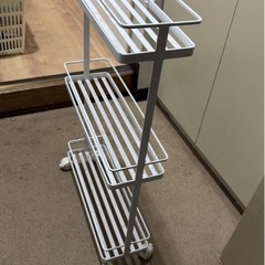 隙間ラック　横38 奥行き12 高さ66の画像