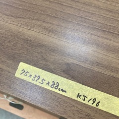 【kj196】美品　コンパクトローチェスト クローゼットチェスト 収納タンス 箪笥 4段4抽斗 整理ダンス ウォールナット調　検)一人暮らし　ファミリー　冷蔵庫　洗濯機　オフィス　事務　テーブル　ラック　収納　家具　ソファ　キッチンの画像