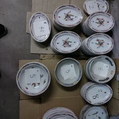 中華料理店で使っていた食器の画像