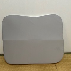 ニトリ！肩・首・背中も支えるまくらの画像