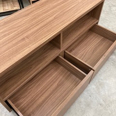 【kj197】美品 ニトリ　横幅120cm テレビボード TV台 ローボード 収納 ウォールナット調　　検)一人暮らし　ファミリー　冷蔵庫　洗濯機　オフィス　事務　テーブル　ラック　収納　家具　ソファ　キッチンの画像