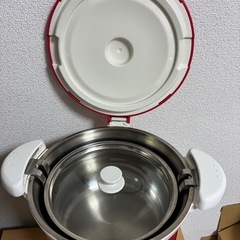 お話し中赤サーモス シャトルシェフの画像