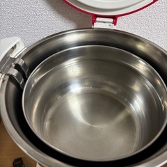 お話し中赤サーモス シャトルシェフの画像