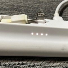 ジャンク 小型携帯バッテリー 白 訳ありの画像