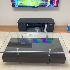 ガラステーブルとテレビ台セットの画像
