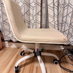 オフィスチェアの画像