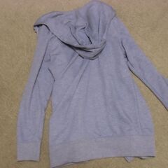 ハニーズ レディース フード付き ジップアップパーカー M 上着 お譲りします。の画像