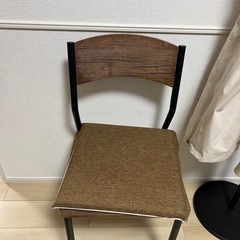 RASIKU ダイニングテーブルの画像