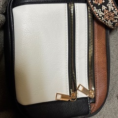 小物入れ鞄の画像