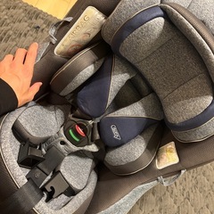 Aprica クルリラ i-Size ISOFIX対応 チャイルドシート（回転式・新生児〜4歳頃まで）の画像