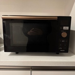 山善] スチームオーブンレンジ 25L 一人暮らし 二人暮らし フラットテーブル スチーム調理 自動メニュー19種搭載 角皿付き ブラック MRK-F250TSV(B)の画像