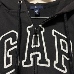 GAPパーカーの画像