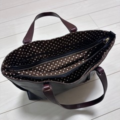 レザートートバッグ　ブラック　旅行　ビジネス　の画像