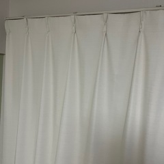 【超美品】NITORI ニトリ フェズリ 遮光1級 遮熱 遮音 カーテン 100×190 2枚 ニトリ
の画像