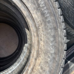 215/70R16 冬タイヤ　スタッドレスの画像
