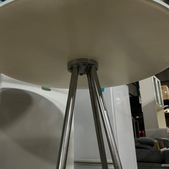 ガラステーブルの画像