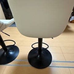 カウンターチェアの画像