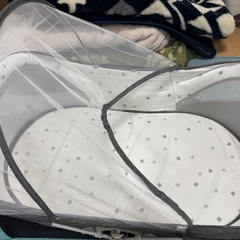 「取引中」持ち運びベビーベッドの画像