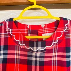 女児赤チェックワンピース 130cmの画像