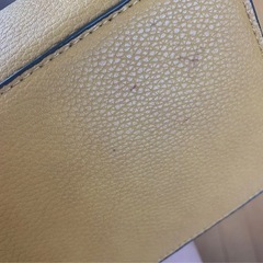 仕事用にも！おしゃれなマスタードのバッグの画像