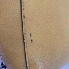 仕事用にも！おしゃれなマスタードのバッグの画像