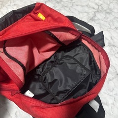 adidasリュックの画像