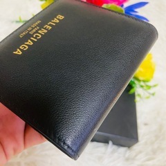 現行品✨本革✨BALENCIAGA✨バレンシアガ✨財布✨レザー✨ブラック✨ロゴの画像