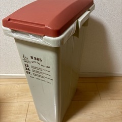ゴミ箱の画像