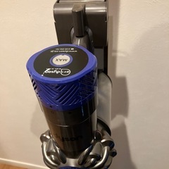 dyson ステック掃除機　v6 fluffy一式+スタンの画像