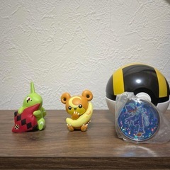 ポケモン フィギュアとチャームセットの画像