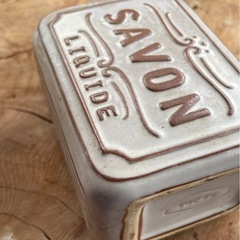 サボン　陶器の置物の画像