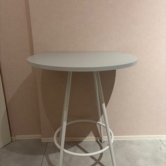 ラウンドテーブルの画像