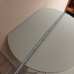 ラウンドテーブルの画像