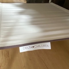 【沖縄本島内配送可！】子供用品 ベビー用品 移動楽々 ベビーベット Delta Childrenの画像