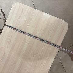 折りたたみテーブルの画像