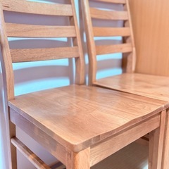 ダイニングテーブル椅子の画像